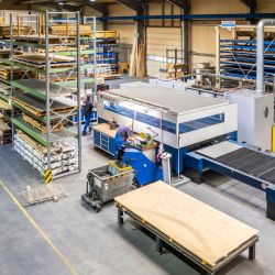 Meteor Umformtechnik Feinschneidteile Biegeteile Baugruppen Schleifen Bürsten