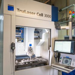 Meteor Umformtechnik Feinschneidteile Biegeteile Baugruppen Schleifen Bürsten