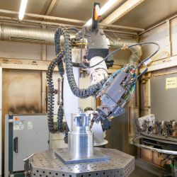 Meteor Umformtechnik Feinschneidteile Biegeteile Baugruppen Schleifen Bürsten