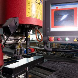 Meteor Umformtechnik Feinschneidteile Biegeteile Baugruppen Schleifen Bürsten