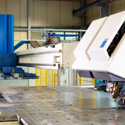 Meteor Umformtechnik Feinschneidteile Biegeteile Baugruppen Schleifen Bürsten